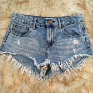 Bullhead denim hide-rise shorts